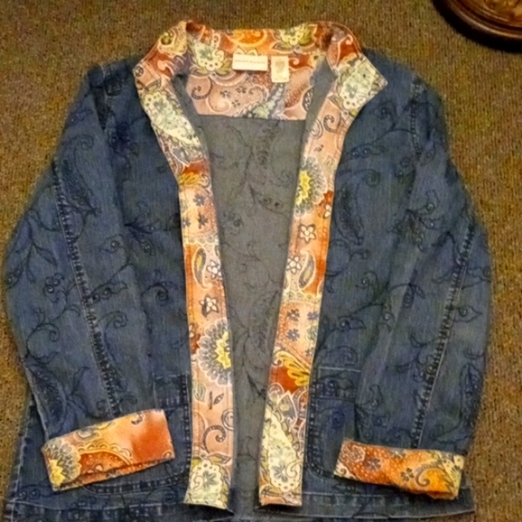 Alfred dunner lightweight jacket gold buttons. Blue Denim n Pattern - Picture 4 of 5